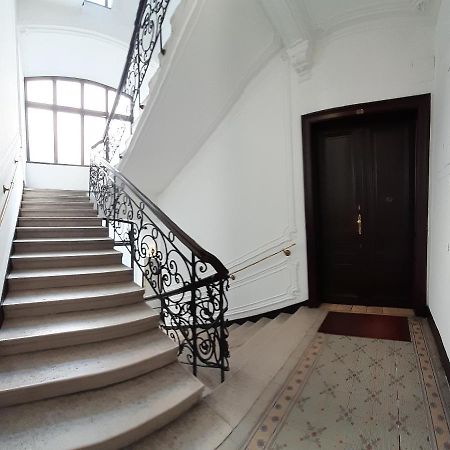 Downtown Studios Wina Bagian luar foto